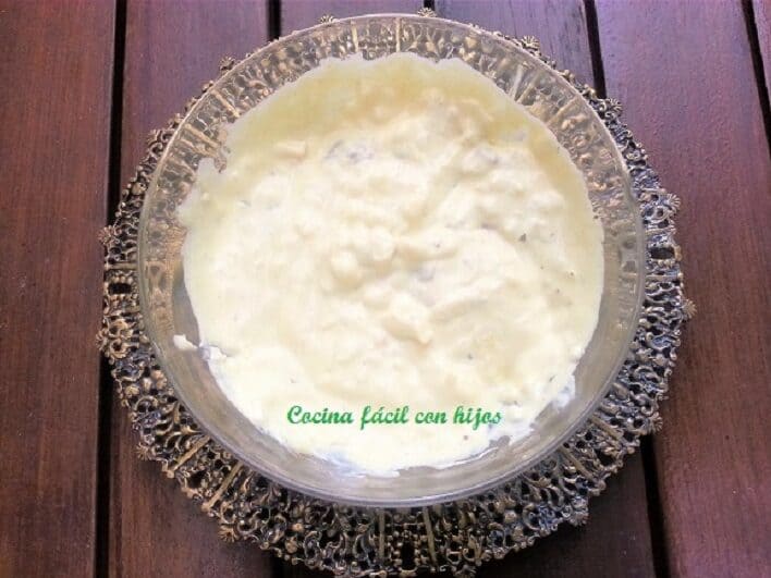 salsa de yogur para ensaladas plato terminado