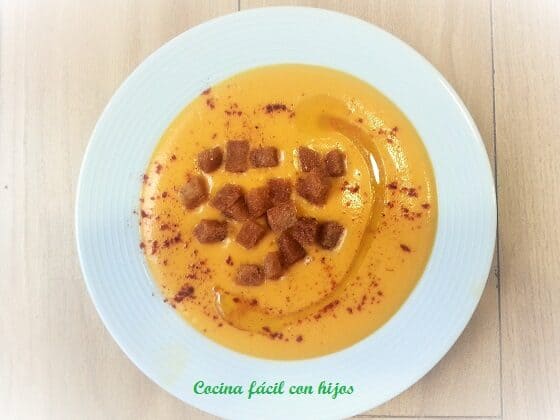 crema de zanahorias foto entrada