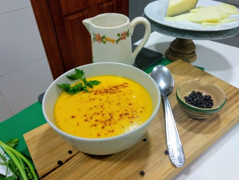 crema de zanahorias terminada foto entrada