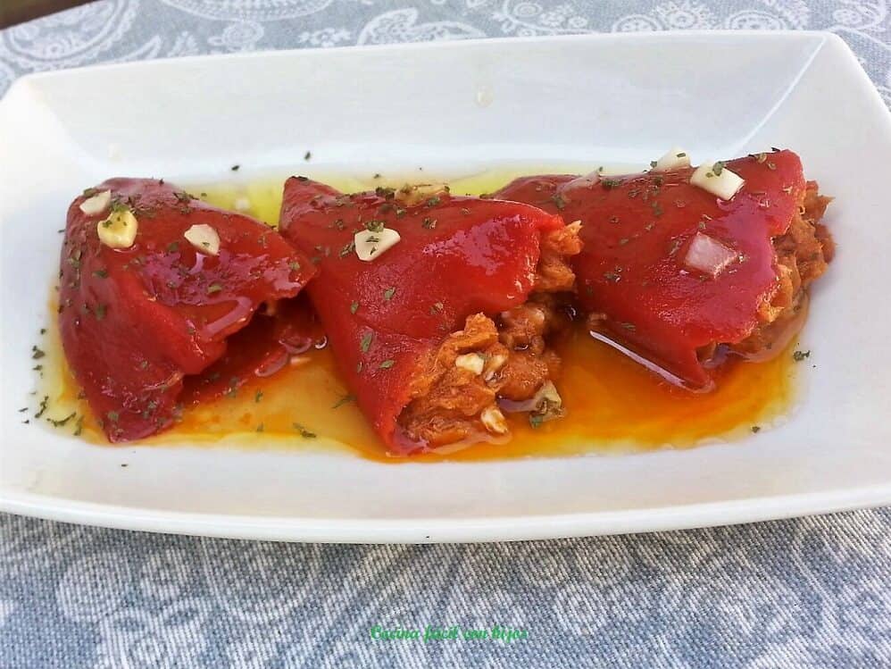 pimientos del piquillo rellenos, plato terminado foto receta