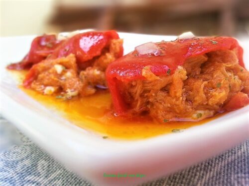 pimientos del piquillo rellenos, plato terminado, foto entrada