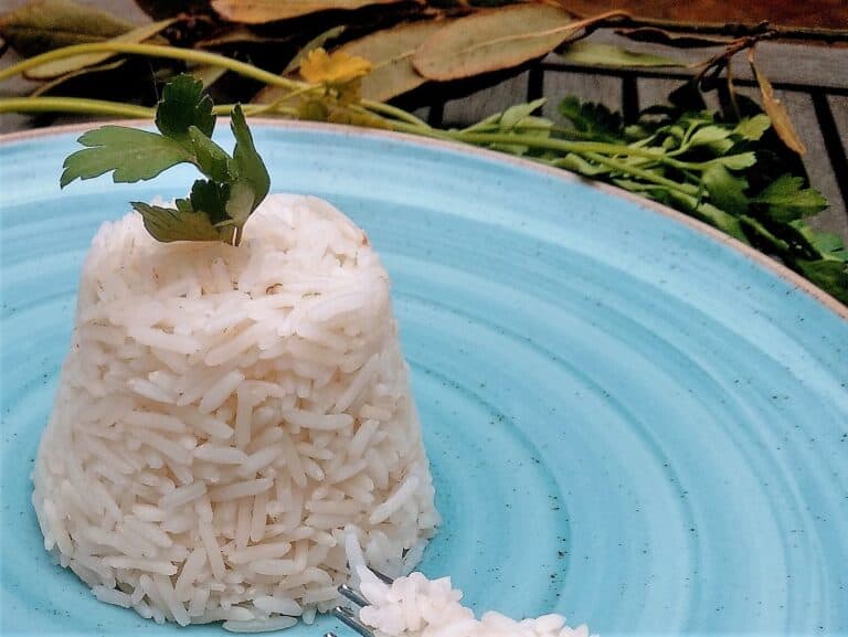 cocer arroz blanco plato terminado
