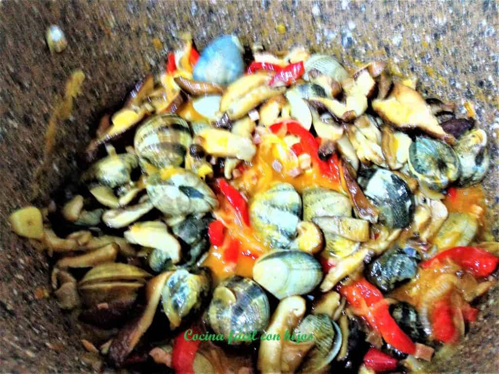 setas con almejas, foto cocinadolas