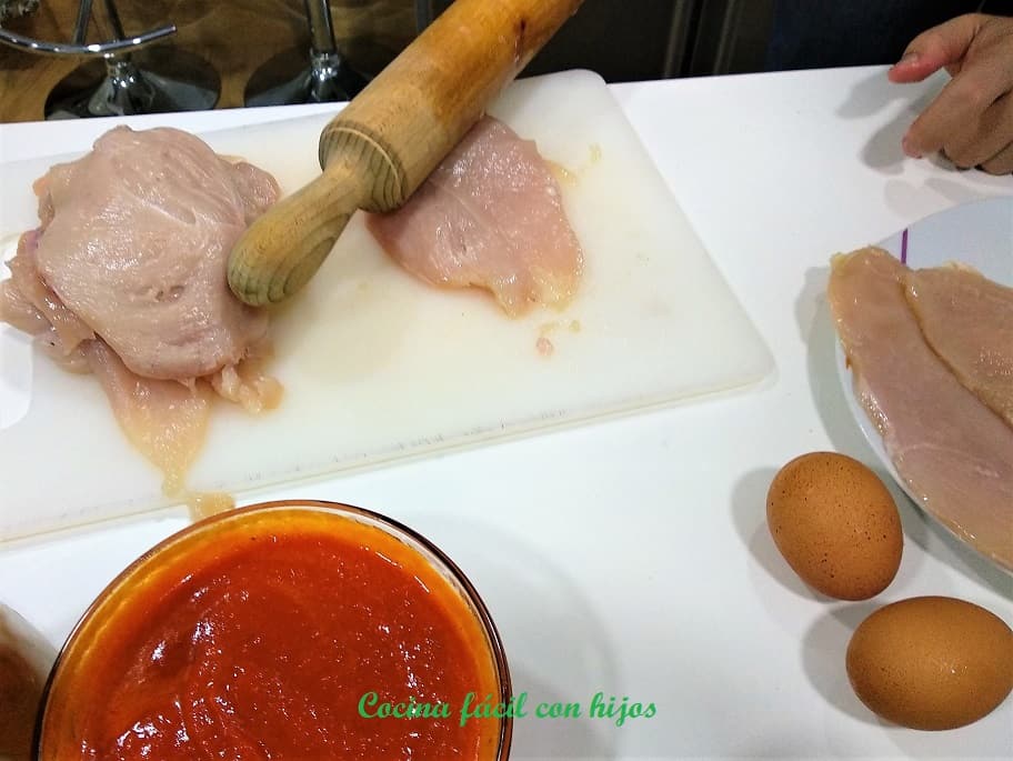 golpeando pollo