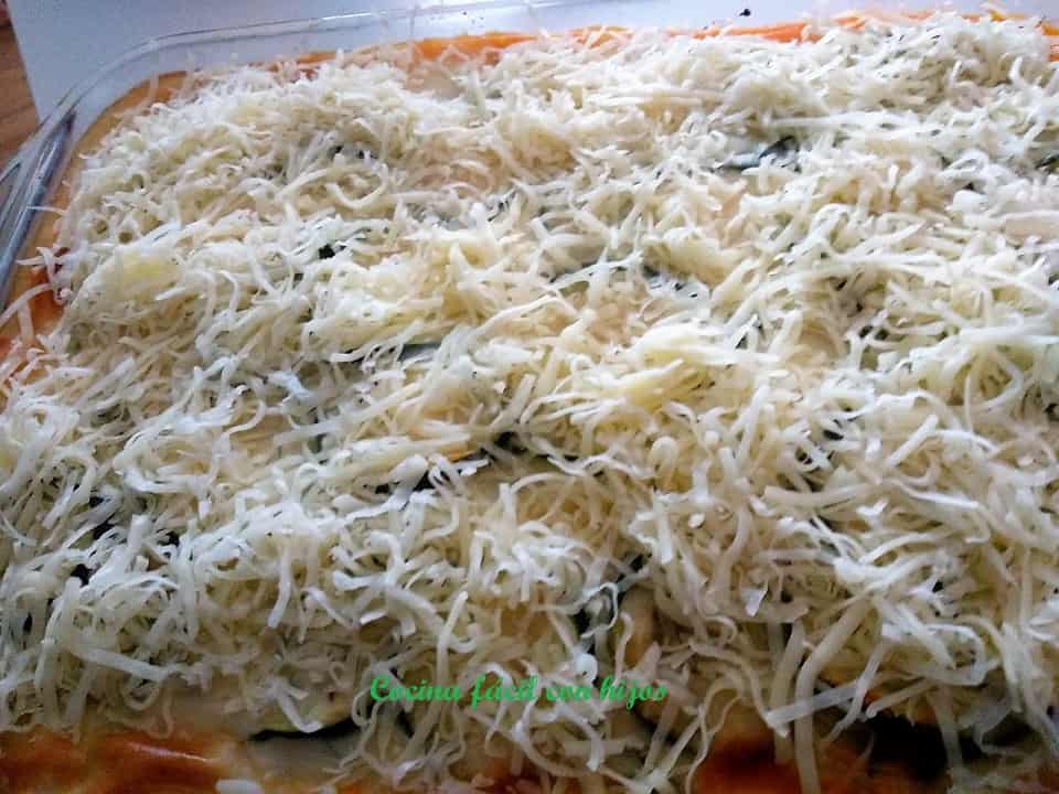 moussaka de calabacín capa de queso rallado