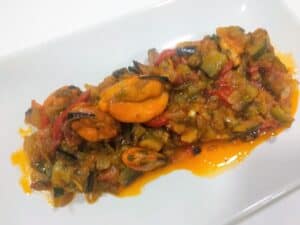 mejillones con pisto, plato terminado, receta