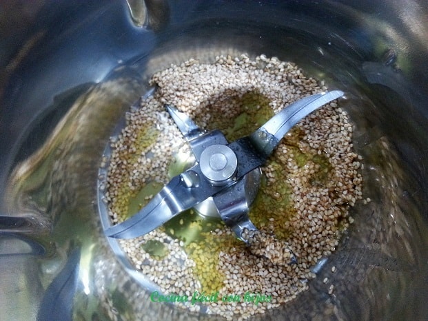 tahini receta mezclando